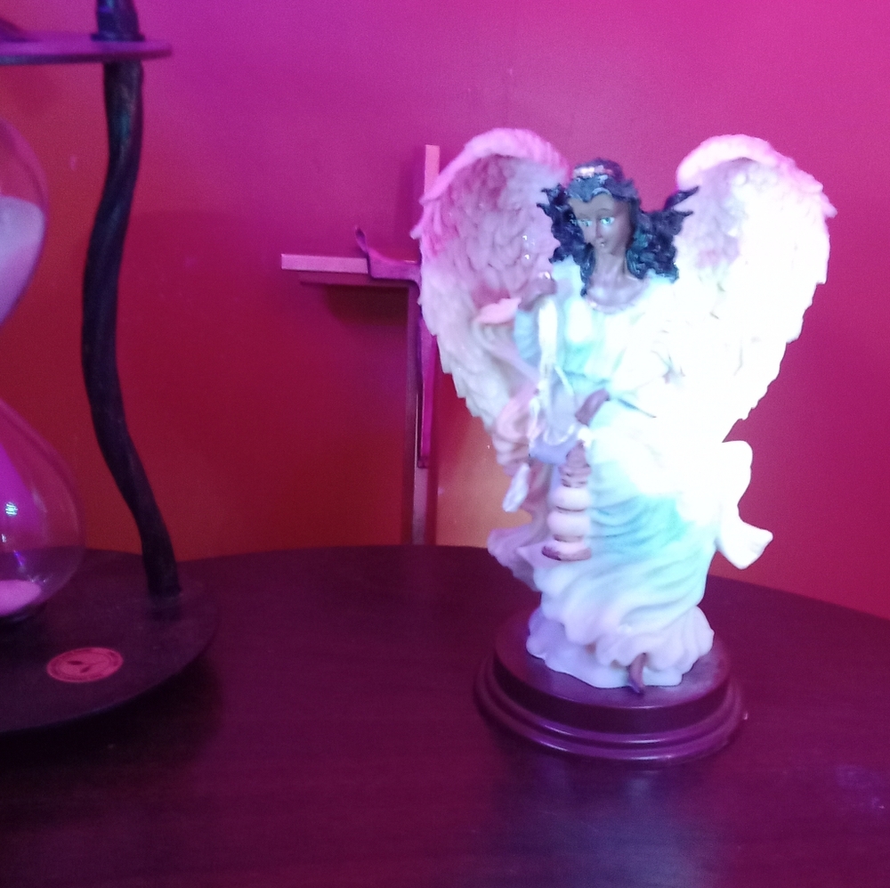 THIS BEAUTIFUL VINTAGE PORCELAIN ANGELIC ANGEL.